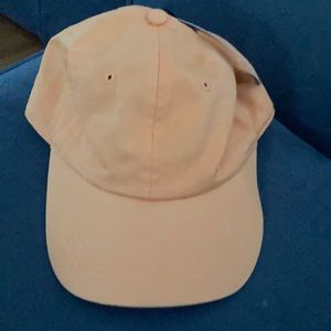 Mango hat, great condition.